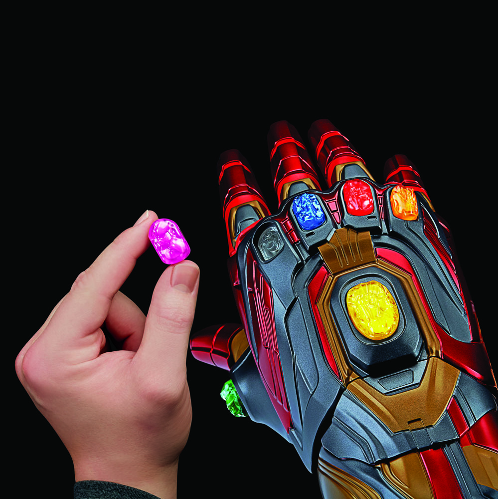 Marvel Legends Series Electronic Iron Man Nano Gauntlet - Image 8