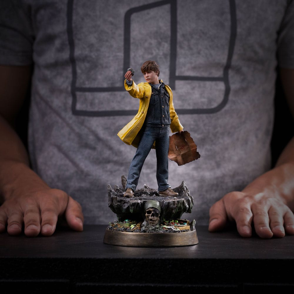 The Goonies Art Scale Statue 1/10 Mikey Walsh (40th anniversary) 21 cm - Image 11
