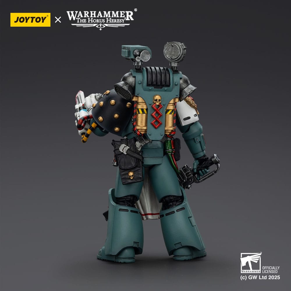 Warhammer 40,000: Sons of Horus Action Figure Legion Apothecary 12 cm - Image 3