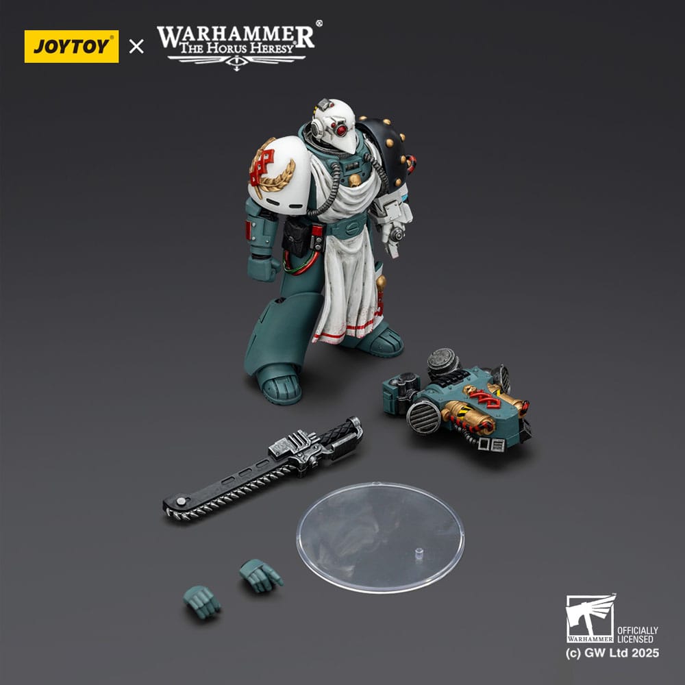 Warhammer 40,000: Sons of Horus Action Figure Legion Apothecary 12 cm - Image 6