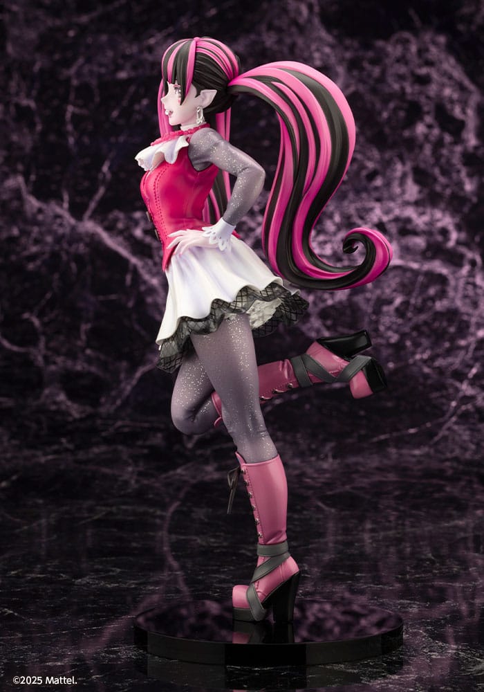 Monster High Bishoujo PVC Statue 1/7 Draculaura 26 cm - Image 3