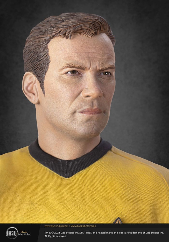 Star Trek Musuem Statue 1/3 Captain James T Kirk 64 cm - Image 3