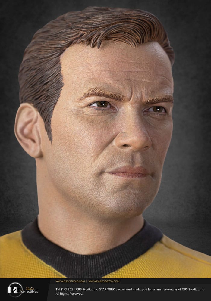 Star Trek Musuem Statue 1/3 Captain James T Kirk 64 cm - Image 4