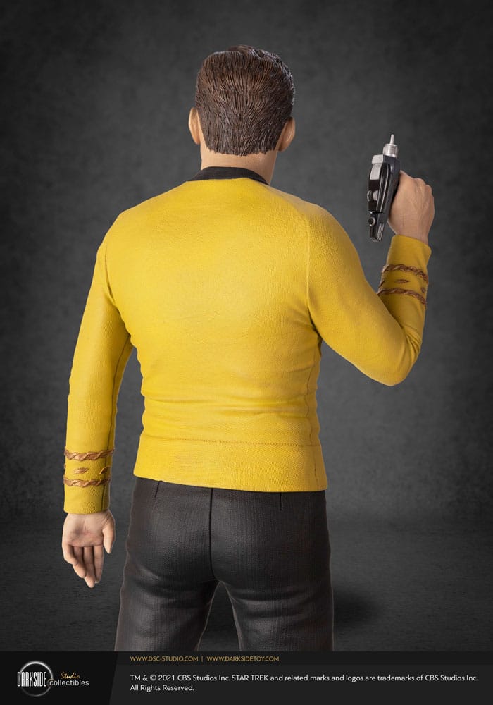 Star Trek Musuem Statue 1/3 Captain James T Kirk 64 cm - Image 10
