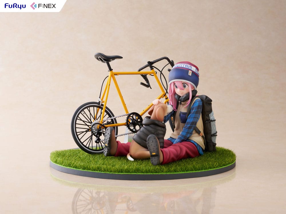 Laid Back Camp F:NEX PVC Statue 1/7 Nadeshiko Kagamihara 13 cm - Image 11