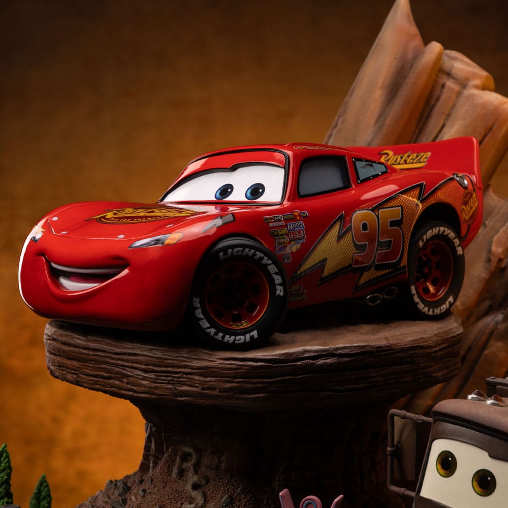 Cars Deluxe Art Scale Statue 1/10 Lightning Mcqueen & Tow Mater 31 cm - Image 3