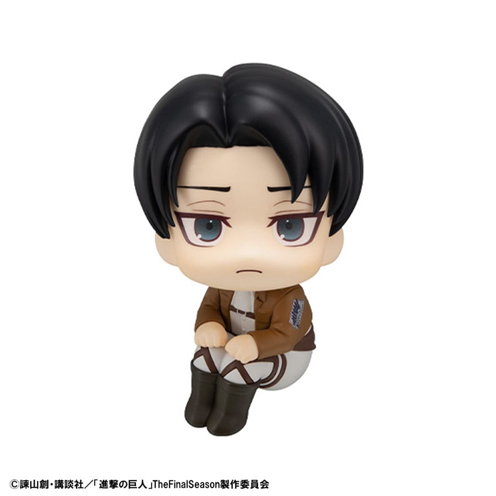 Attack on Titan Look Up PVC Statue Levi 11 cm - Image 2