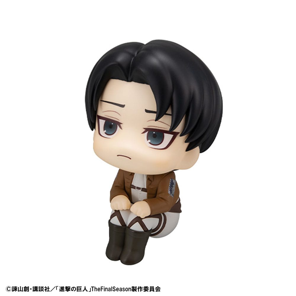 Attack on Titan Look Up PVC Statue Levi 11 cm - Image 3