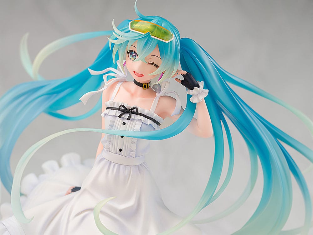 Hatsune Miku GT Project Original PVC Statue 1/7 Vacation Style Ver. 24 cm - Image 6