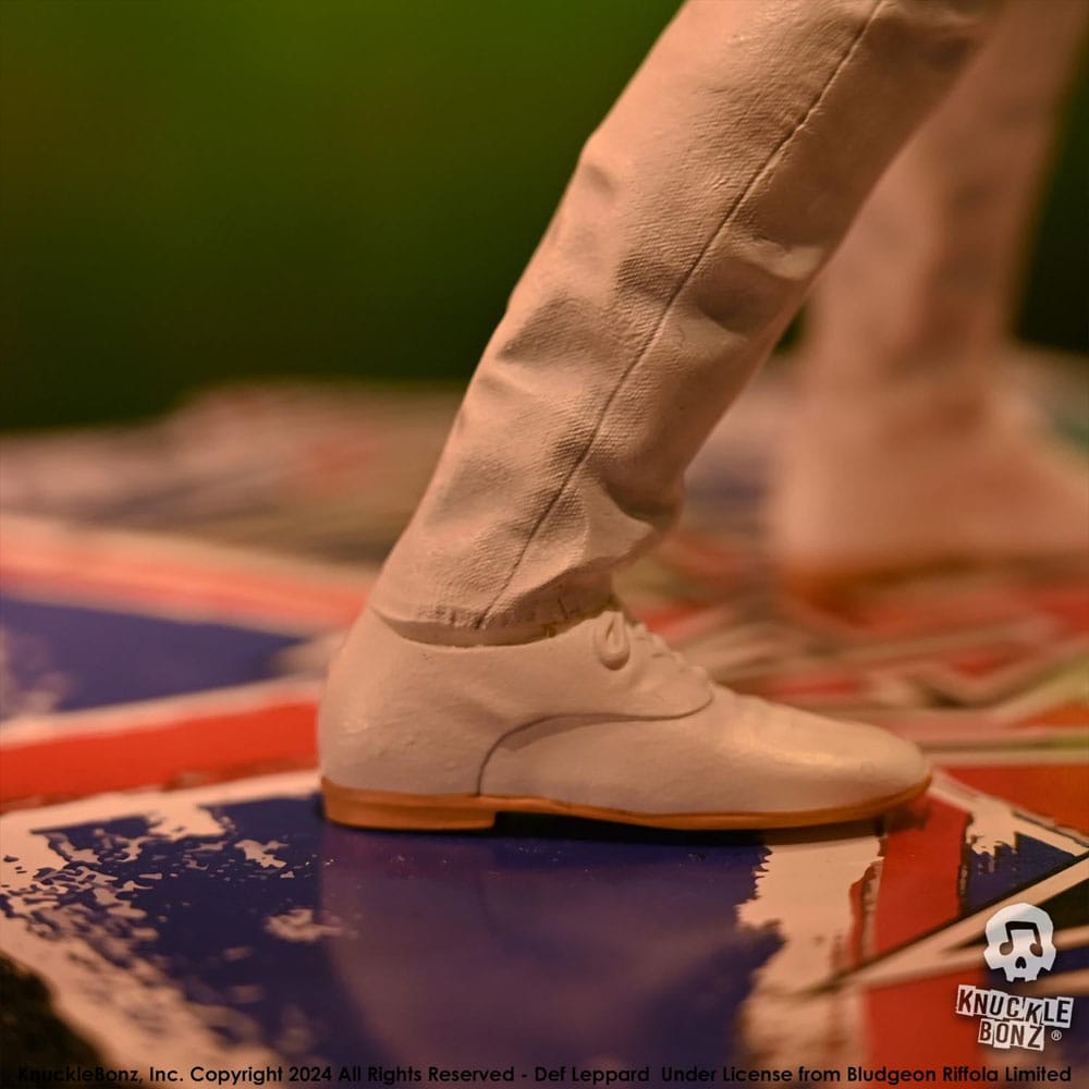 Def Leppard Rock Iconz Statue Rick Savage 24 cm - Image 9