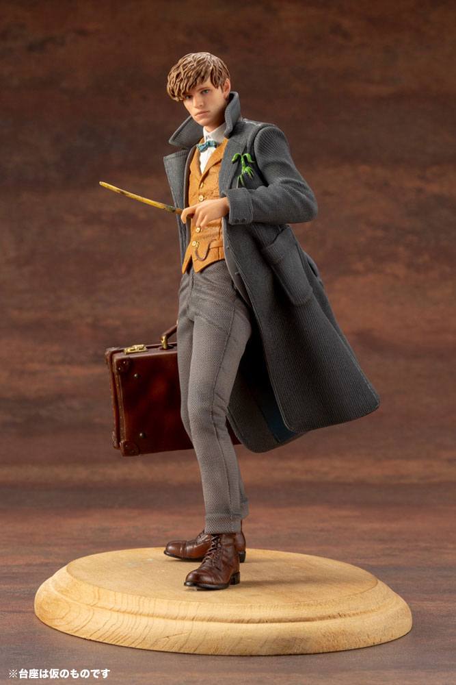 Fantastic Beasts 2 ARTFX+ PVC Statue 1/10 Newt Scamander 18 cm - Image 2