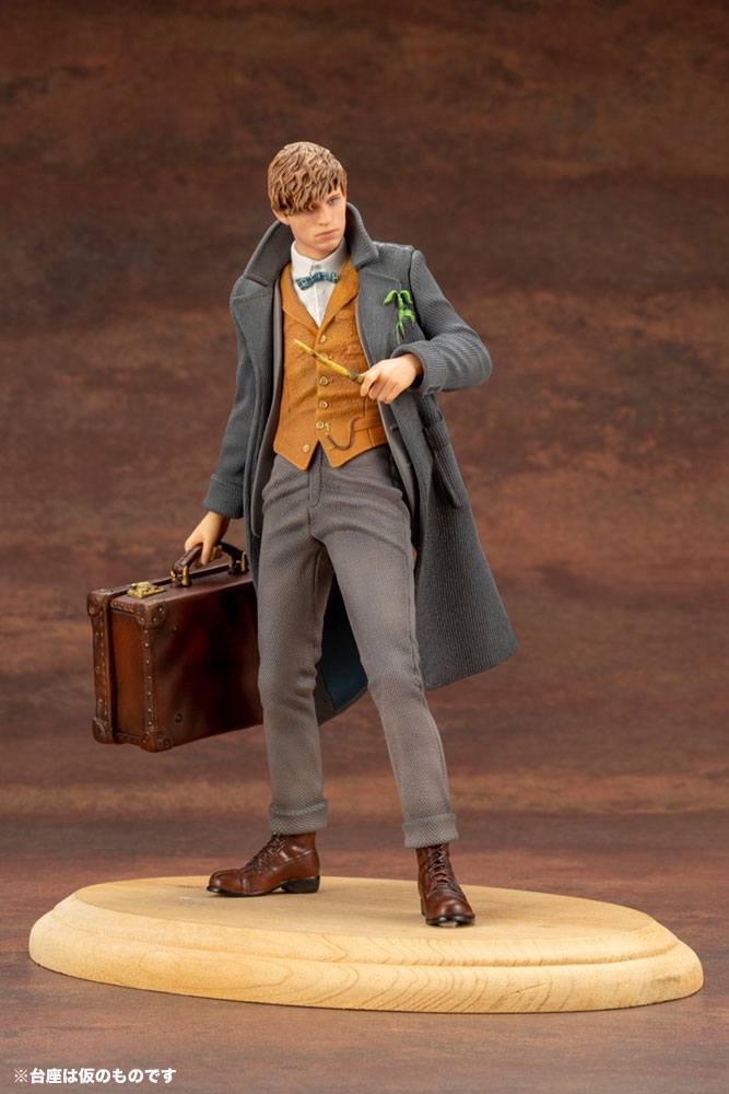 Fantastic Beasts 2 ARTFX+ PVC Statue 1/10 Newt Scamander 18 cm - Image 7