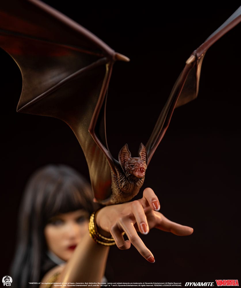 Vampirella Statue 1/2 Vampirella 112 cm - Image 11