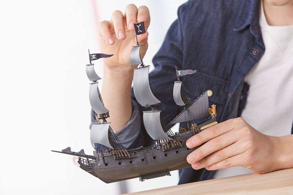 Pirates of the Caribbean Dead Men Tell No Tales Easy-Click Model Kit 1/150 Black Pearl 26 cm - Image 7