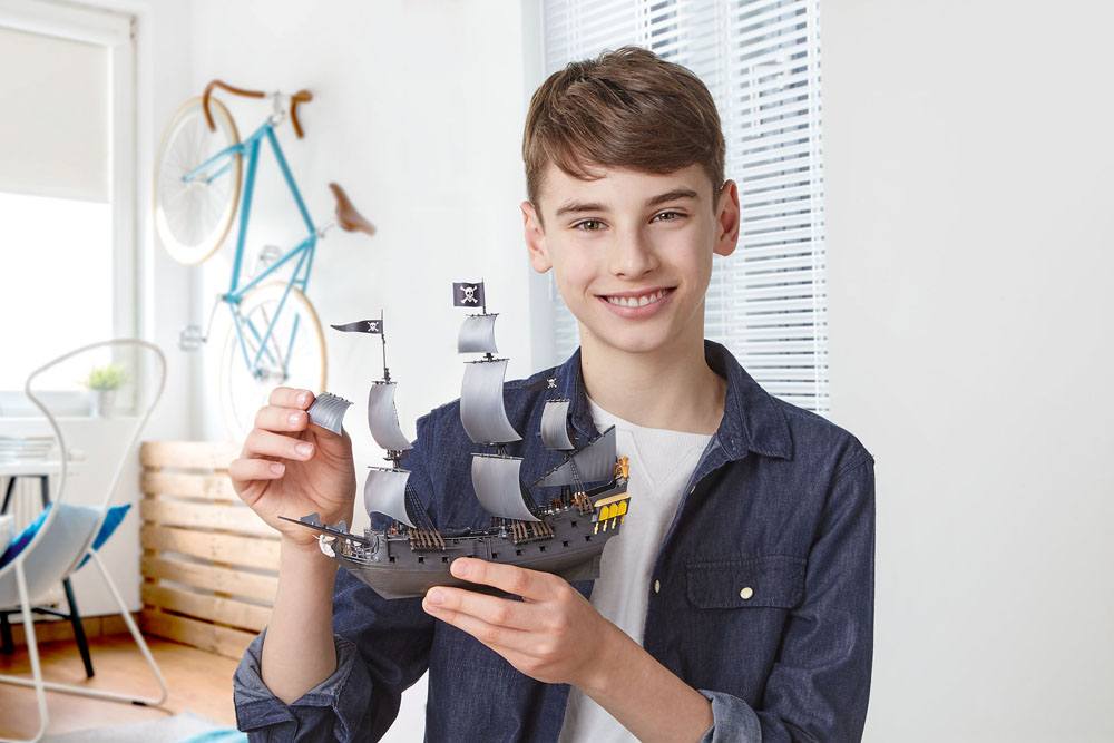 Pirates of the Caribbean Dead Men Tell No Tales Easy-Click Model Kit 1/150 Black Pearl 26 cm - Image 10