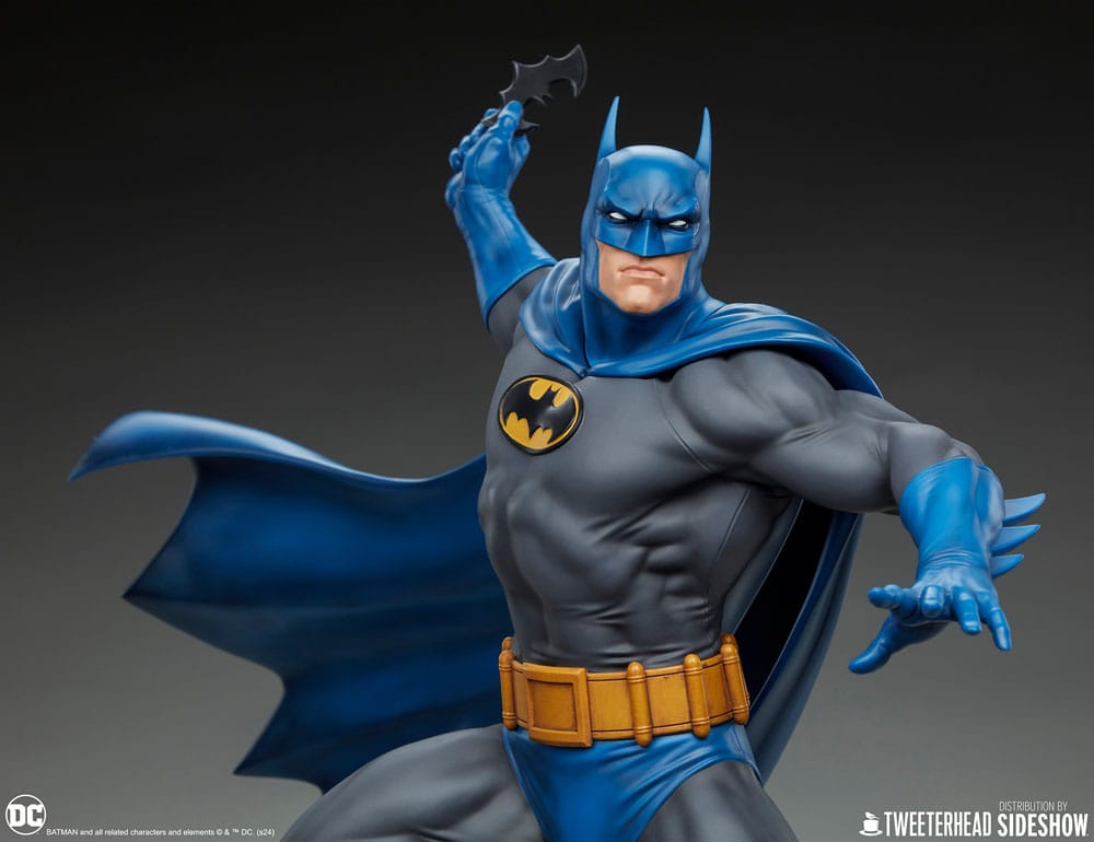 DC Comics Maquette 1/6 Batman (Retro Edition) 50 cm - Image 4