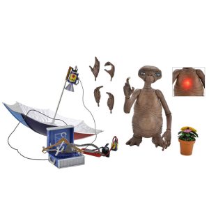 E.T. The Extra-Terrestrial 40 Aniversario E.T Ultimate deluxe figure 12cm