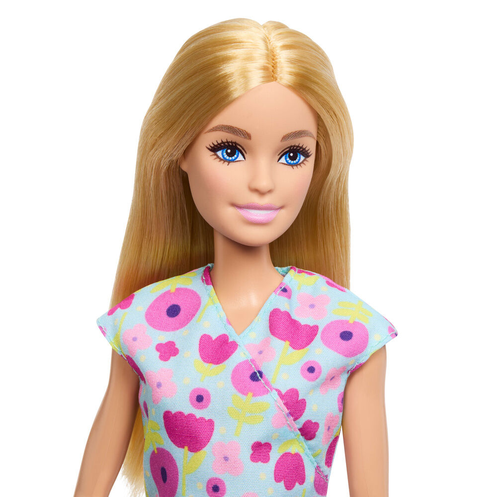 Barbie Doctor doll - Image 6