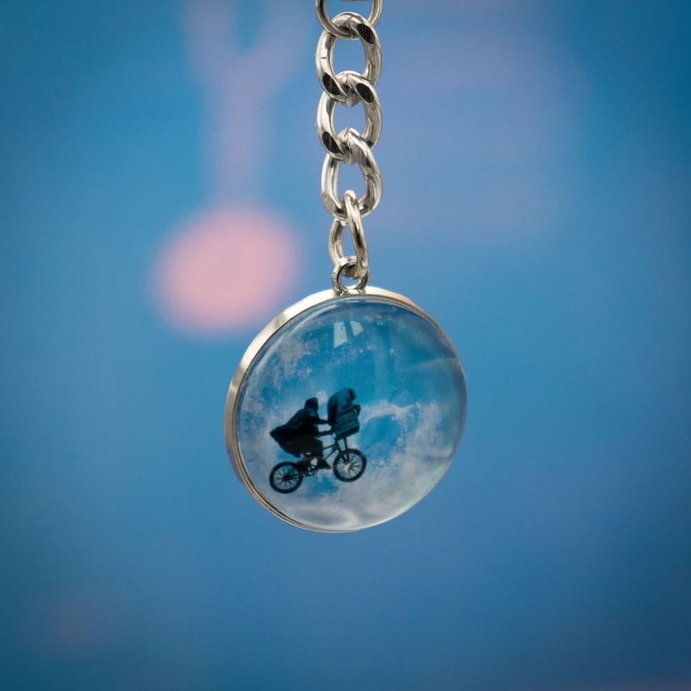 E.T. the Extra-Terrestrial Keychain Moon Limited Edition - Image 2