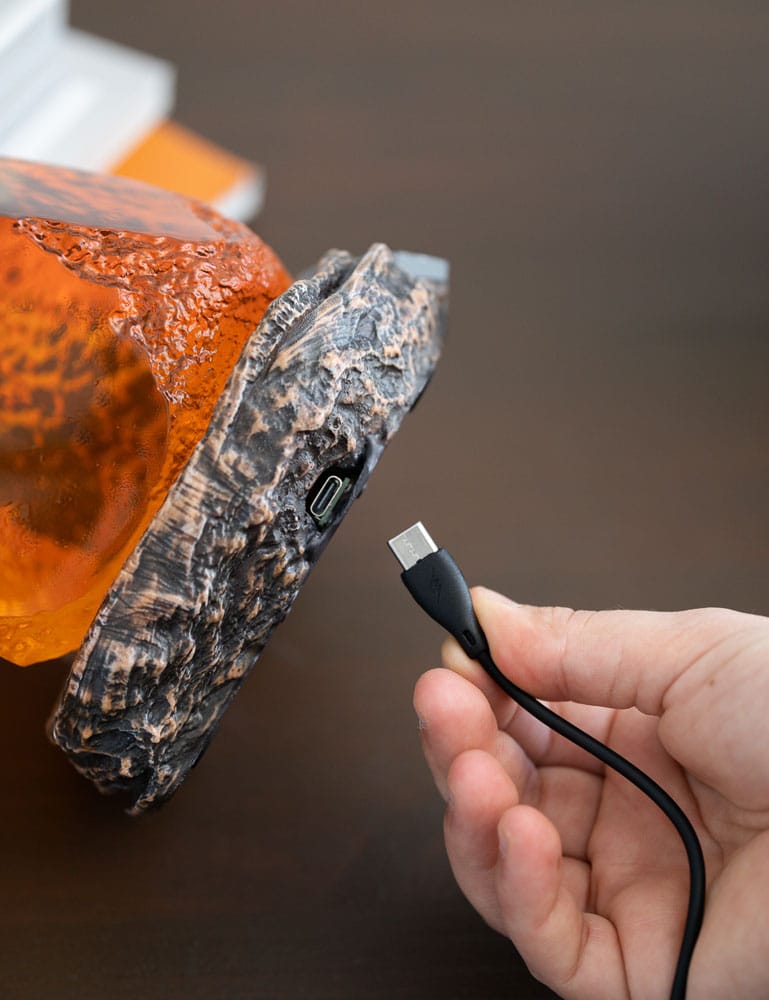 Jurassic Park Lamp with USB-C Amber - Image 4